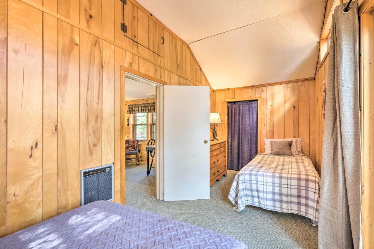 Lake Pleasant Cabin On 3 Acres With Kayaks And Beach! Exteriör bild